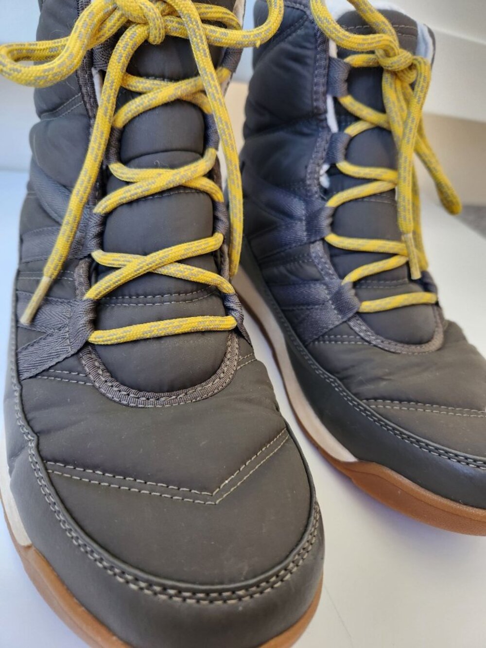 Sorel Short Waterproof Lace Up Boots Winter Snow Cabincore Comfy Cozy Casual 9.5 - Picture 3 of 8